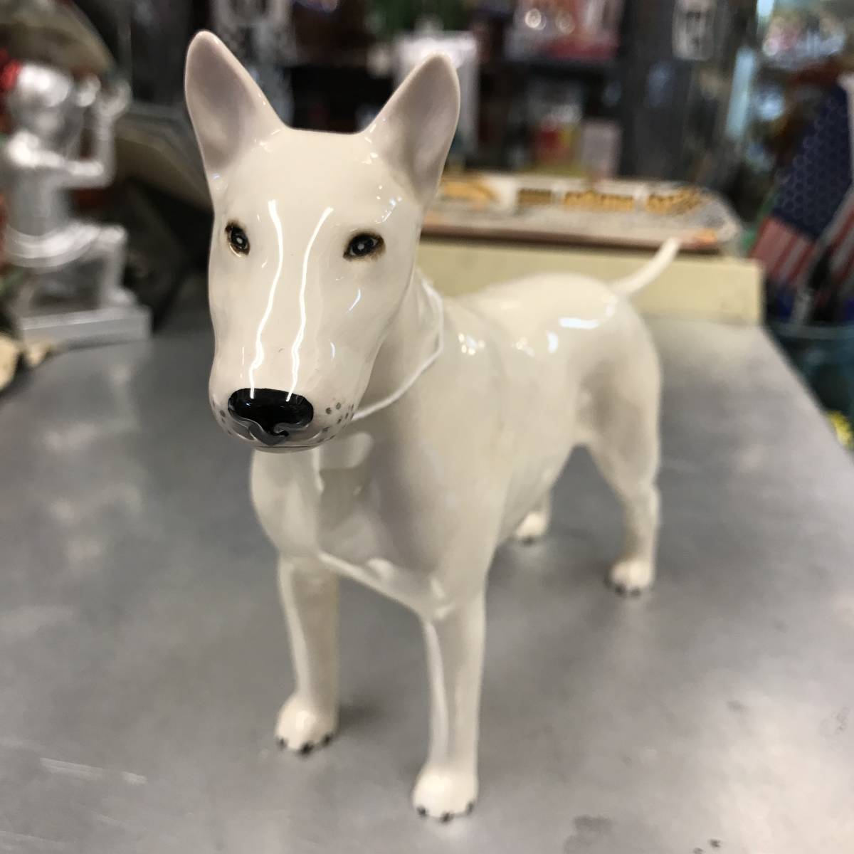 ヴィンテージ イギリス Biswick 陶器製 犬の置物 レトロ ブルテリア 美品 フィギュアリン Www Indianobserver Com