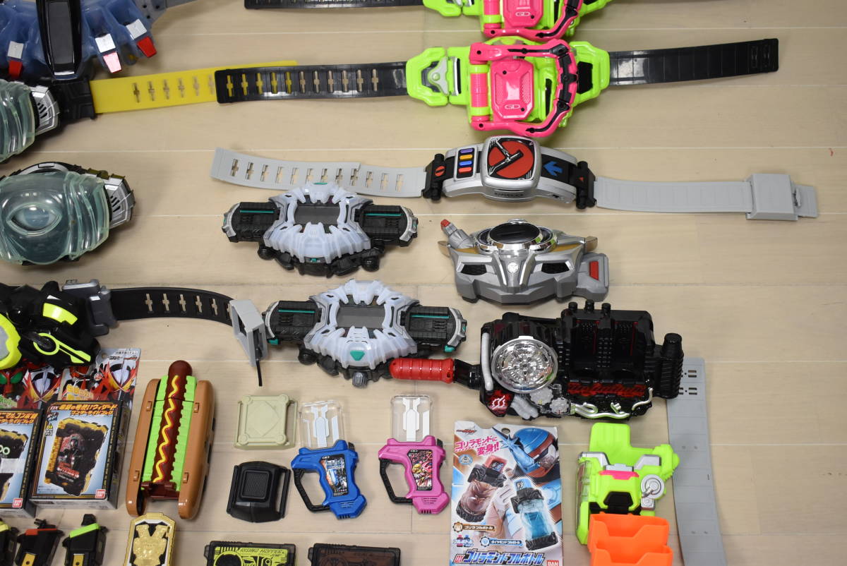 ☆新品も☆大量 仮面ライダー☆仮面ライダー ビルドベルト 仮面