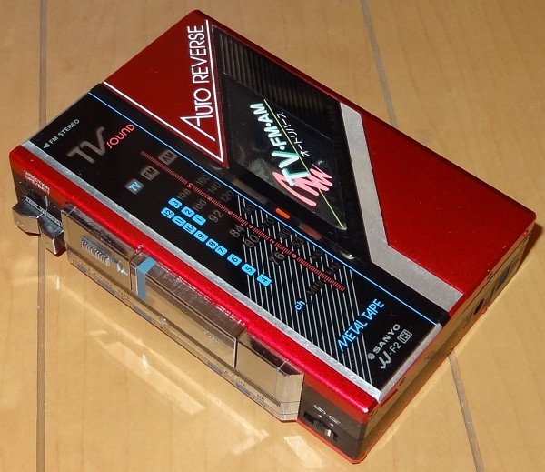 ■SANYO■サンヨー■JJ-F2　FM/AMラジオ付きカセットプレーヤー　★外観きれい★