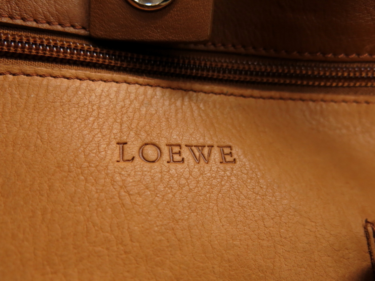 ○超美品○LOEWE ロエベ○アマソナ フスタ○アナグラム ロゴ型押し 
