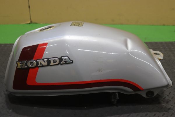 当時物 純正 ガソリンタンク CB250N 2026年最新Yahoo!オークション -cb450n(タンク)の中古品・新品・未 CB400N 検) CB400T A-1 CB450N HOWK 検 絶版旧車 HONDA 「cb450k1」(タンク)(パーツ)の落札相場・落札価格