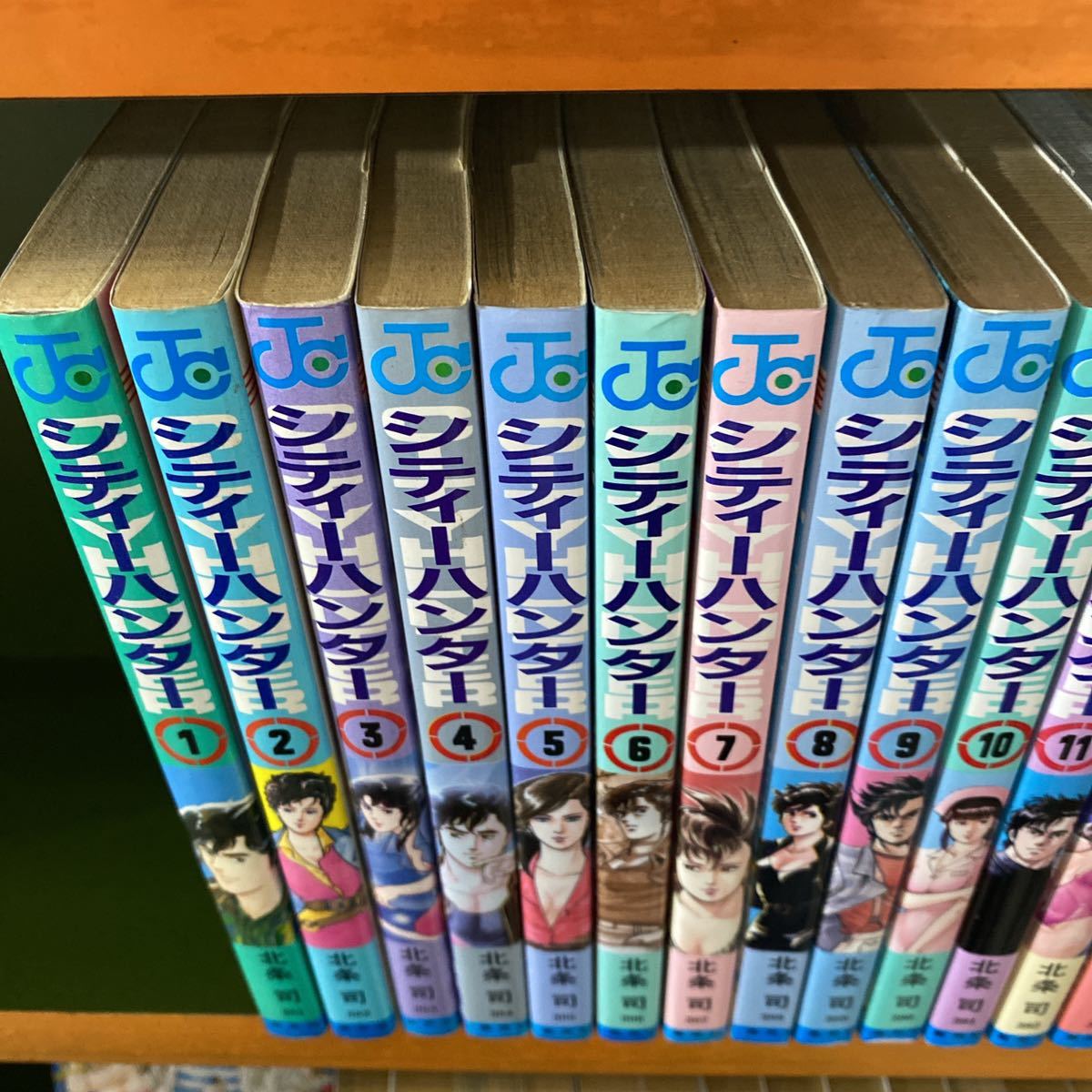 シティーハンター 北条司 集英社 1 35巻 コミック全巻セット 漫画 懐かしいマンガ 少年ジャンプ 全巻セット 売買されたオークション情報 Yahooの商品情報をアーカイブ公開 オークファン Aucfan Com