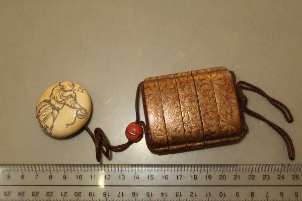 人気，定番 時代物 印籠 金彩 珊瑚 根付(印籠)｜売買されたオークション情報、yahooの商品情報をアーカイブ公開 - オークファン 印籠
