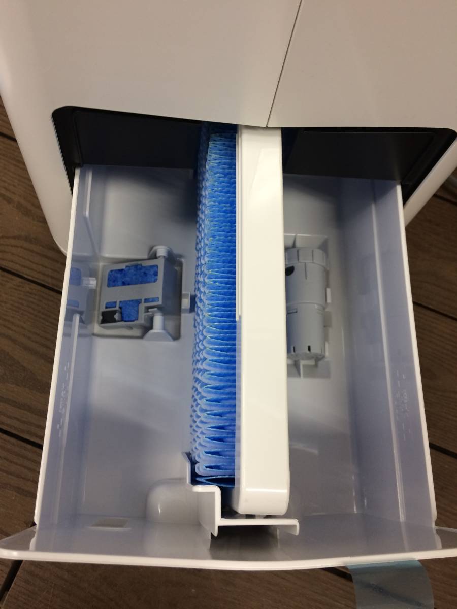 未使用/展示品】シャープ 加湿空気清浄機 プラズマクラスター ホワイト