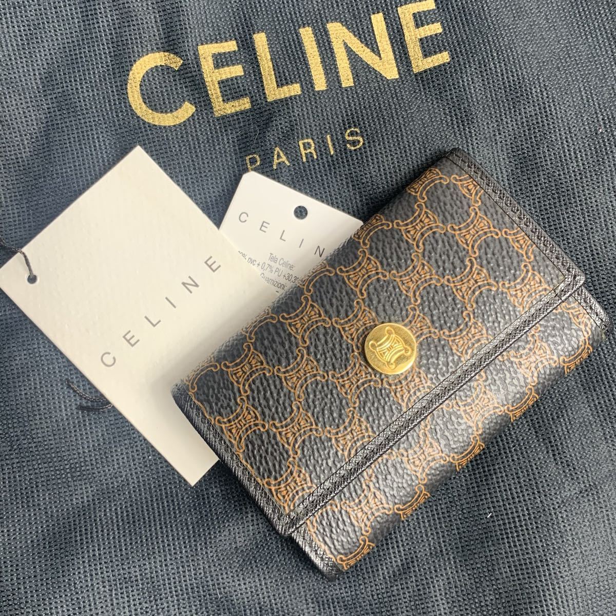 1円スタート〜【新品未使用タグ付き】セリーヌ CELINE マガタム 6連キーケース レザー ブラック ゴールド金具 タグ付き 小物 鍵 CELINE セリーヌ レザー ビジネス トリオンフ 関税・送料込