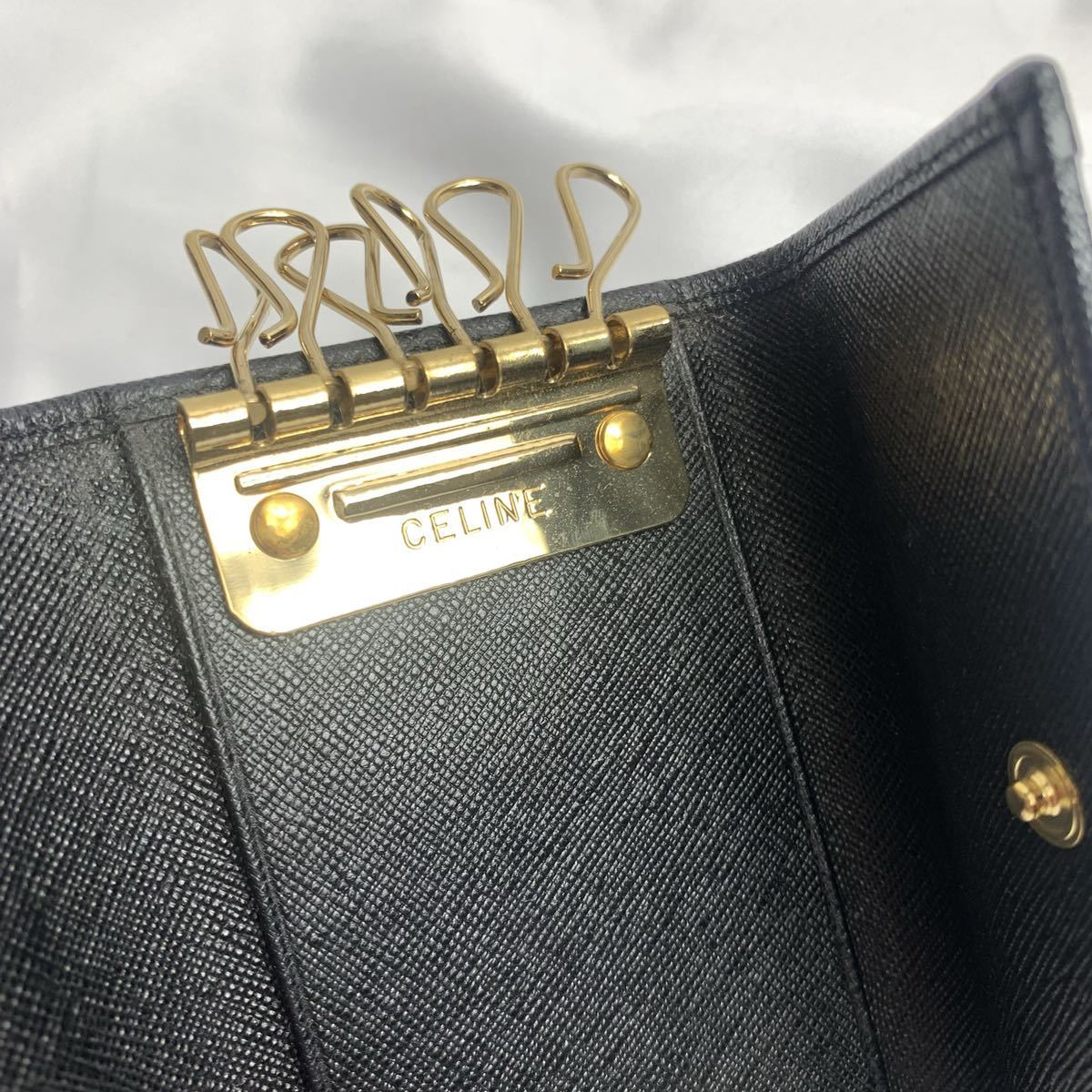 1円スタート〜【新品未使用タグ付き】セリーヌ CELINE マガタム 6連キーケース レザー ブラック ゴールド金具 タグ付き 小物 鍵 CELINE セリーヌ レザー ビジネス トリオンフ 関税・送料込