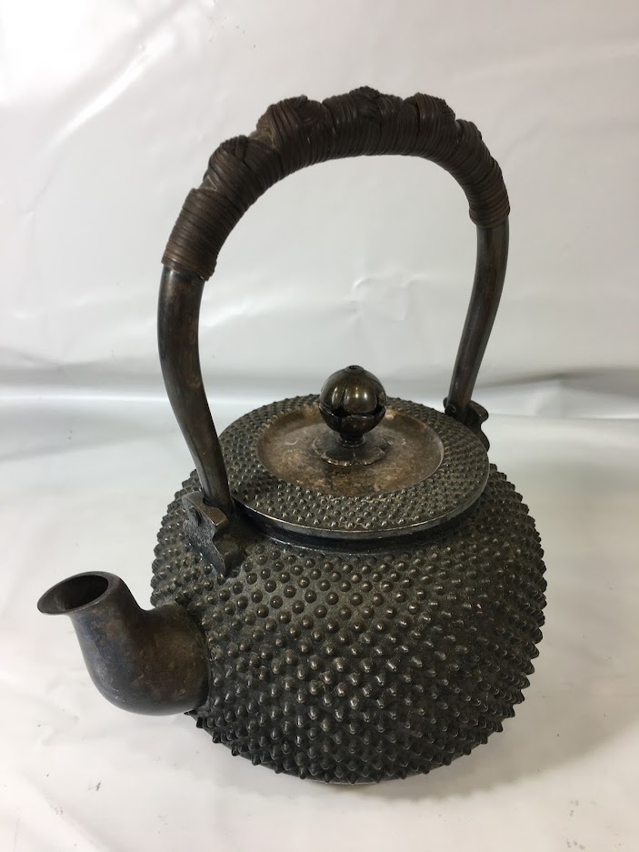 啓 作 在銘 霰打 湯沸 銀瓶 銀製 茶道具 約545.5g(その他)