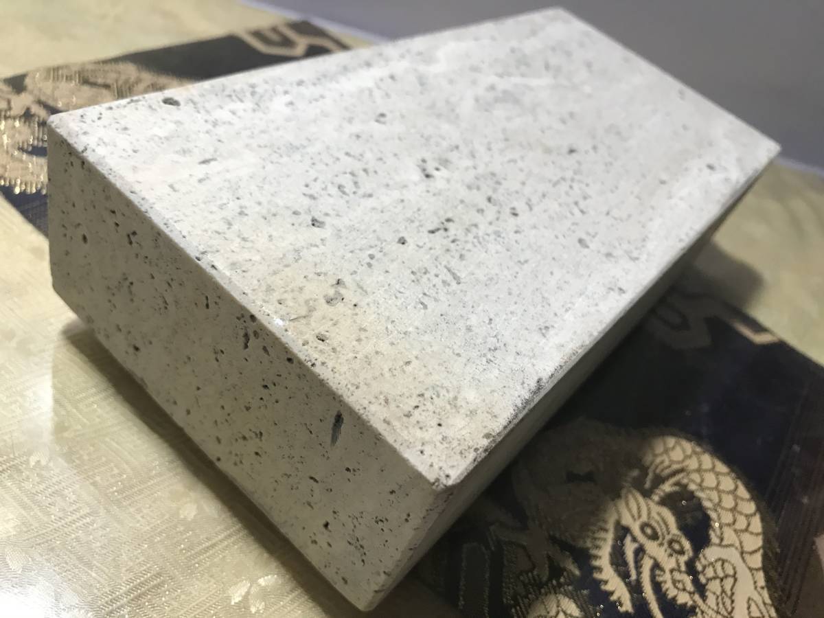 といしや ⁄ 大平山合砥石(蓮華巣板) 参考出品