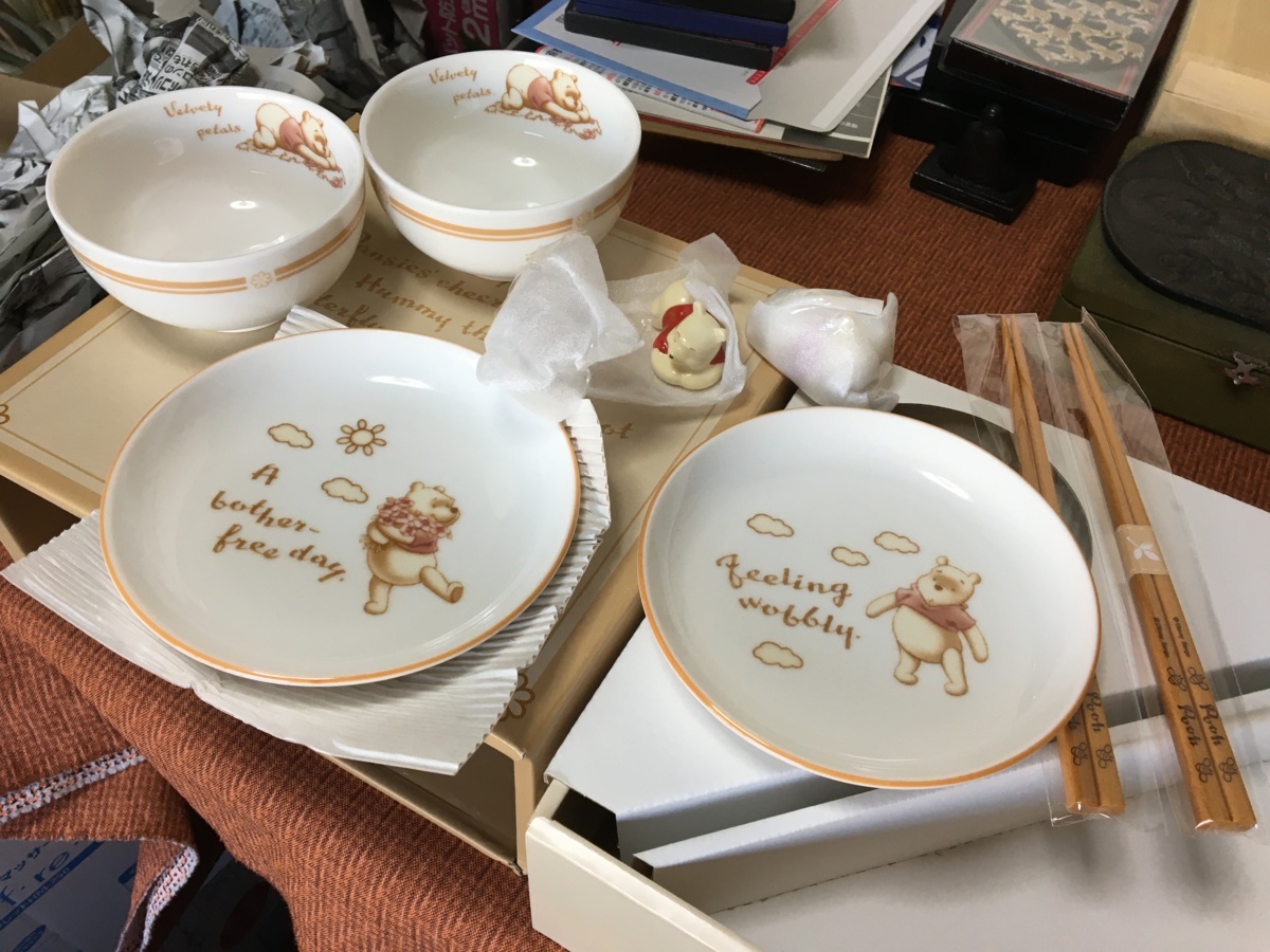 ディズニー くまのプーさん お食事セット 品 ペアセット 可愛い 化粧箱 三郷陶器 茶碗 皿 箸置 箸 500円配達地域あり その他 売買されたオークション情報 Yahooの商品情報をアーカイブ公開 オークファン Aucfan Com