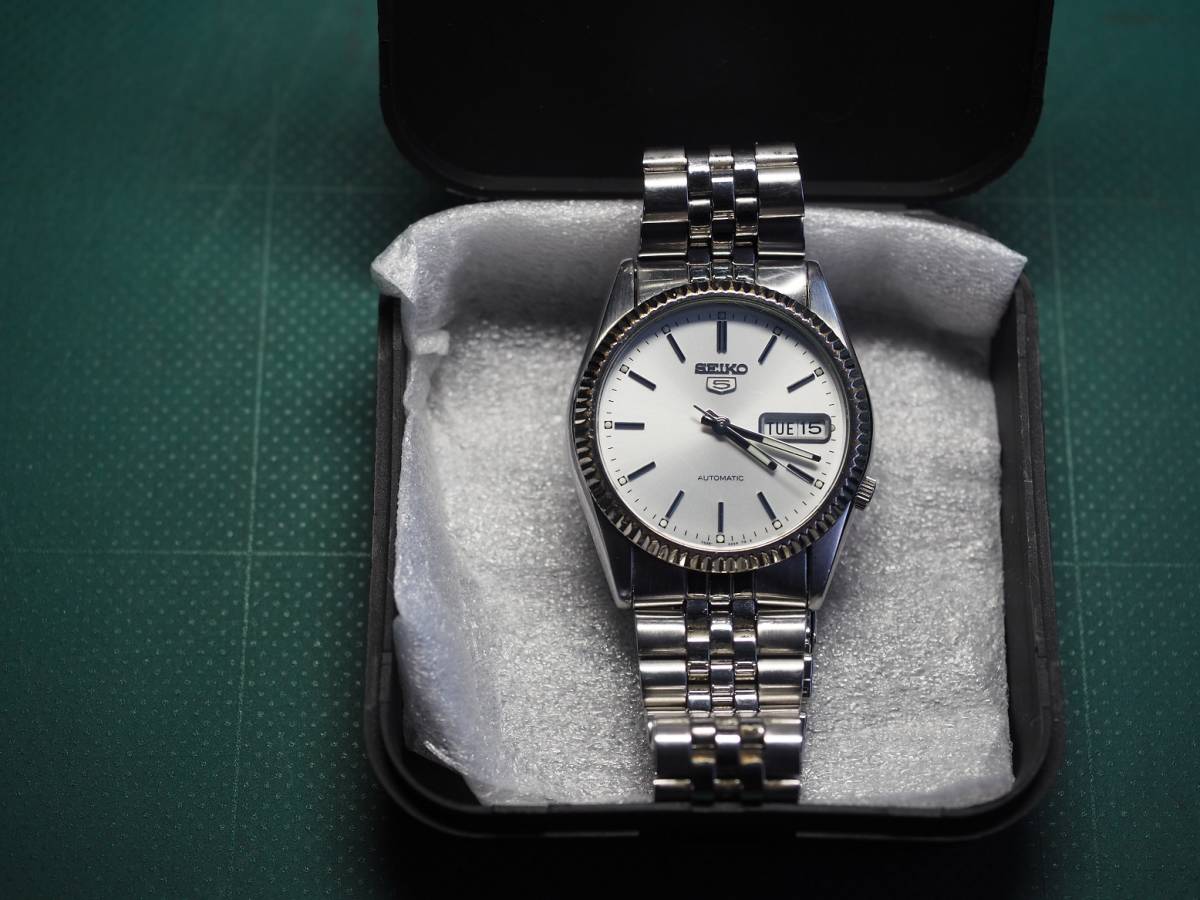 SEIKO 5 Five Gold（セイコー ファイブ シルバー スケルトン）機械式 