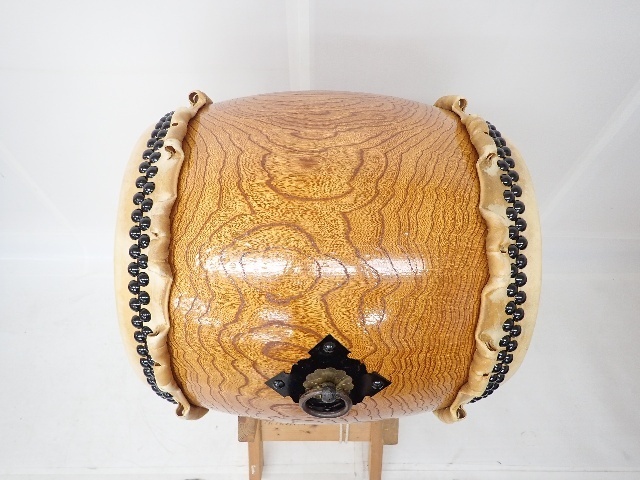 メーカー不明 和太鼓 長胴太鼓 直径62cm スタンド⁄バチ⁄ケース付