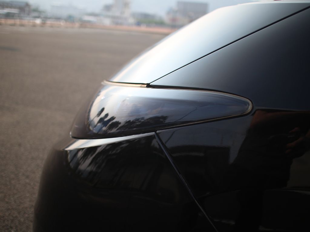 エスティマ Tint+ 前期 ヘッドライト トヨタ Tint+何度も貼れる テールランプ | 50系 ヘッド ACR50W⁄ACR55W⁄GSR55W⁄GSR50W系 ハセ・プロ公式 アルファード30系 スモーク スモークフィルム(Type2:ハイ 50系エスティマ用アイライン(エアロパーツ)の販売サイト|ESTIMA
