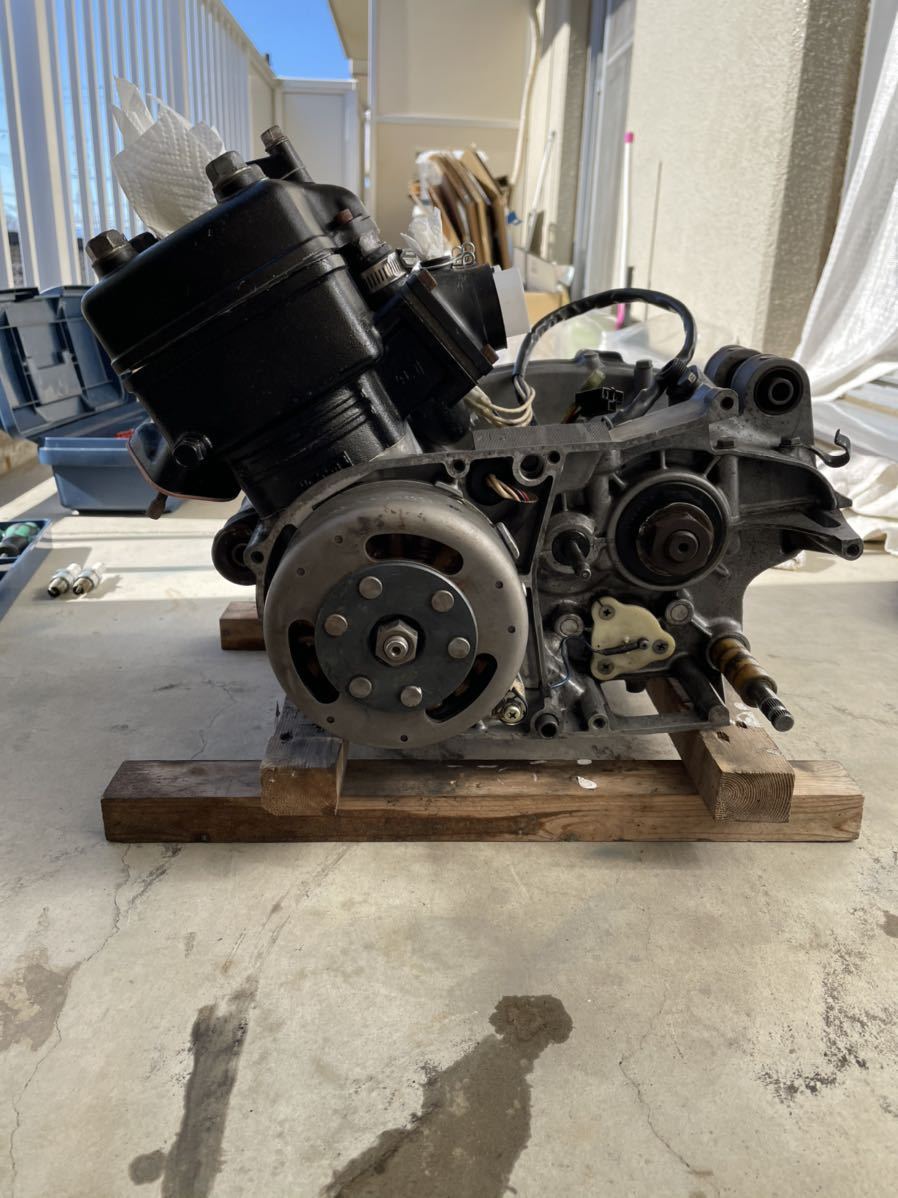 rz250 エンジン オーバーホール後2500キロ程度 購入後早速のエンジンOH