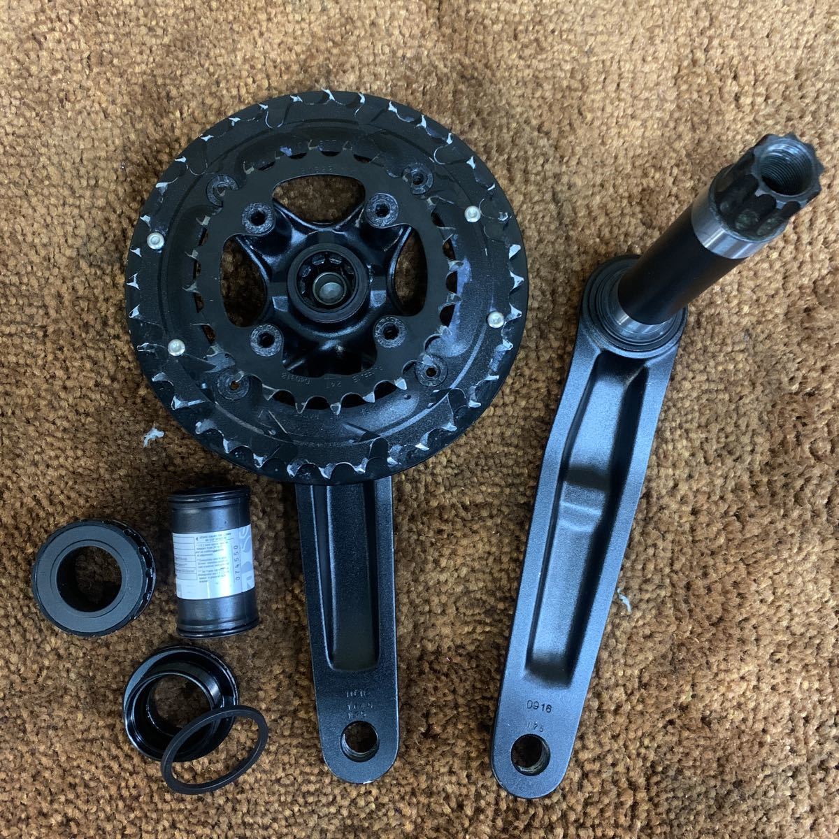 人気定番 送料無料 RACE-FACE レースフェイス クランク セット 175