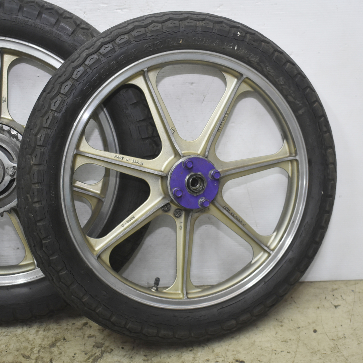 z250ft ホイール　タイヤ付き　前後 送料無料 Z250FT KZ250A ホイール 前後 セット 【Fx2】AFF カワサキ