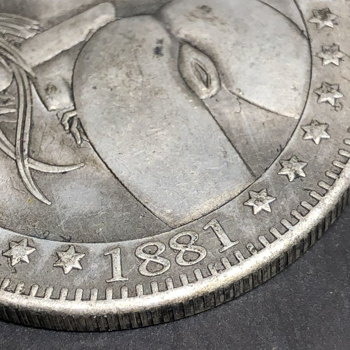 226^アメリカ 古銭 大型銀貨 1881年 記念コイン 1ドル 裸女 重目23.23g