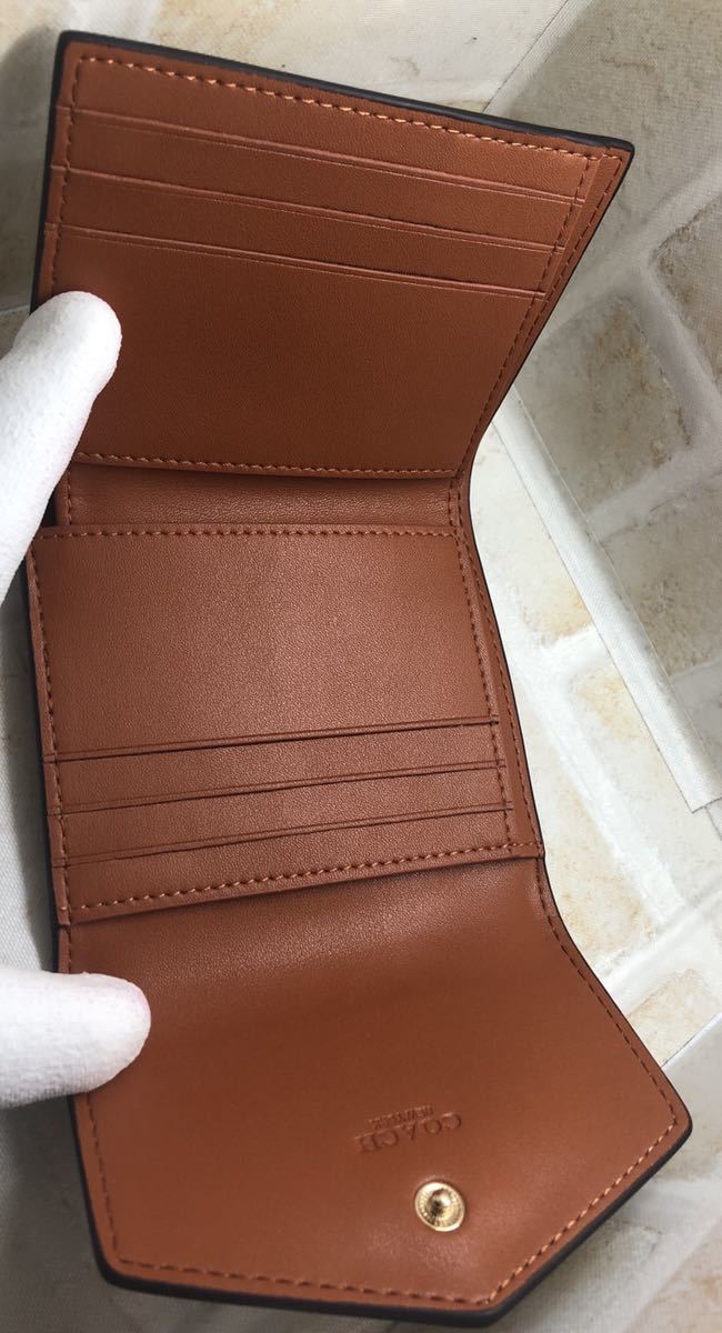 COACH フローラル　プリント　三つ折り　財布　未使用