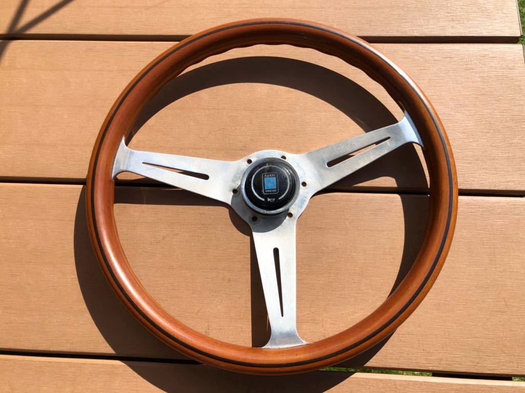 ナルディ（NARDI）クラシックレザーステアリング 35パイ 海外輸入