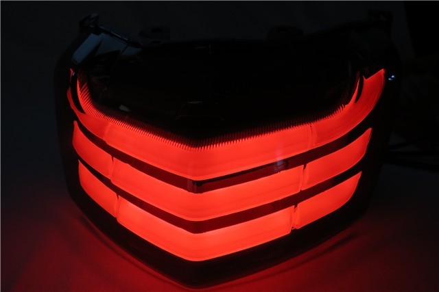人気セール，大人気 YAMAHA NMAX N-max カスタム LEDテールウインカー内蔵 スモーク(ヤマハ用)｜売買されたオークション情報、yahooの商品情報をアーカイブ公開 - オークファン ヤマハ用