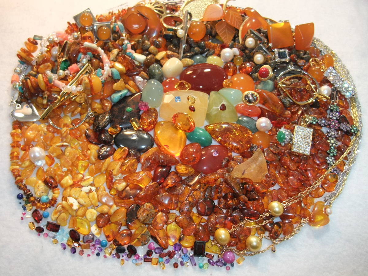 大量 本琥珀アンバーその他天然石等 画像現物セットamberこはく 外し石ジャンクB品等も 金運パワーストーン used色々まとめて KZ ...