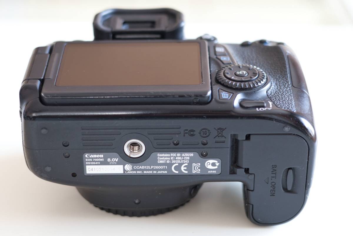 Canon EOS 70D(W) ボディおまけ付き