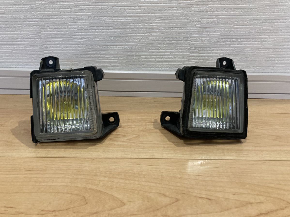 程度良好 AE86 後期型 GT-APEX レビン 純正フォグランプ 左右 中古品