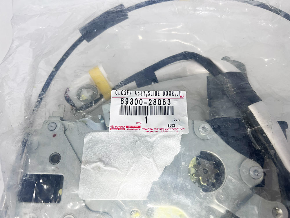 ヴォクシー ノア トヨタ純正パーツ 新品 69300-28063 スライド