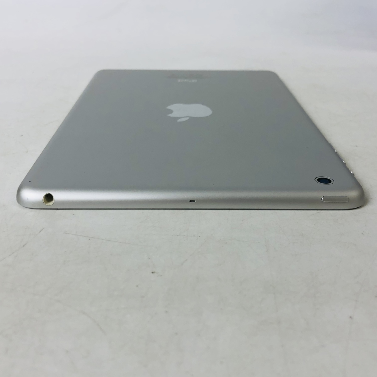 iPad mini 第1世代 Wi-Fiモデル 16GB ホワイト＆シルバー MD531J/A