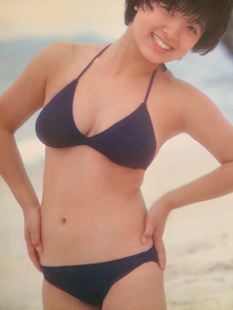 77年2月榊原郁恵(5p/水着)勝新太郎4/グラビア),高倉健4p/グラビア)コ お宝☆榊原郁恵☆水着グラビア☆8P☆切り抜き(タレント)｜売買された