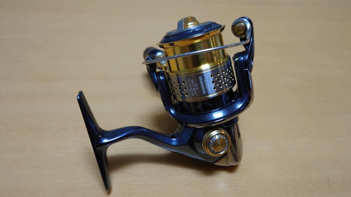 シマノ 10ステラ [C2000HGS] スピニングリール SHIMANO 10STELLA