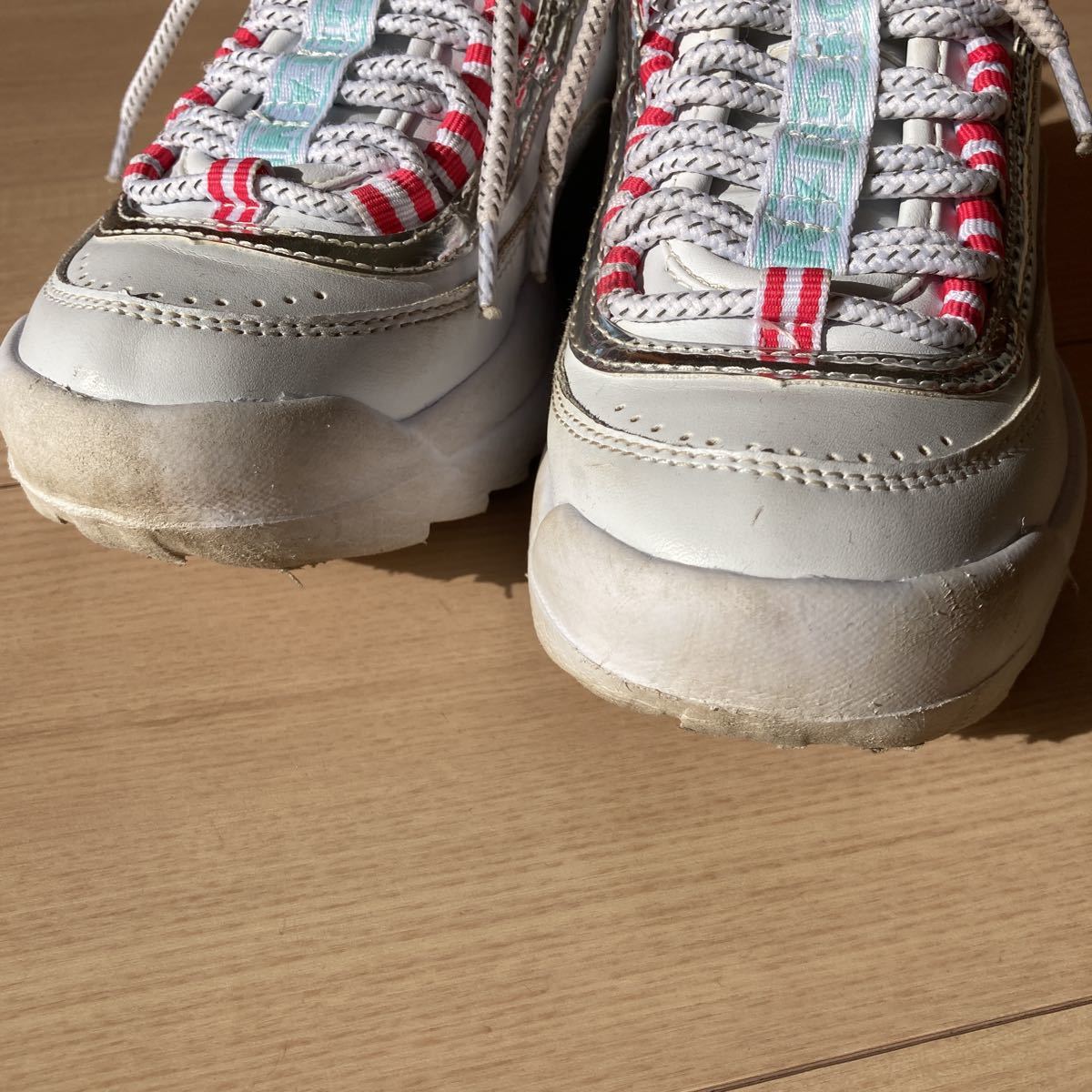 Nuovo Girl Hawkins By キッズ サイズ22 シューズ シルバー スニーカー レディース 子供靴 ずっと気になってた By