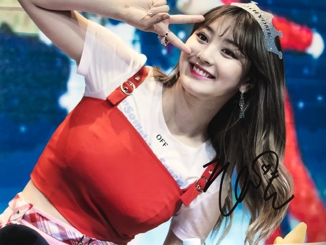 TWICE ジヒョ ☆直筆サイン写真(アジアンポップス)｜売買された