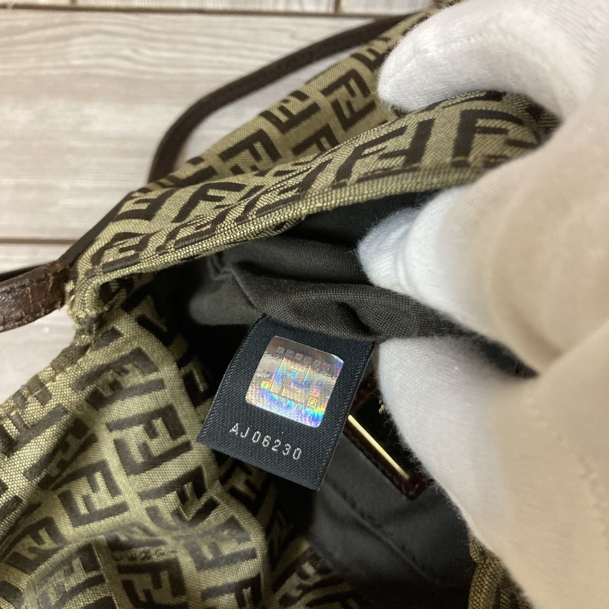 安値スタート】FENDI フェンディ ショルダーバッグ ズッキーノ柄 FF 