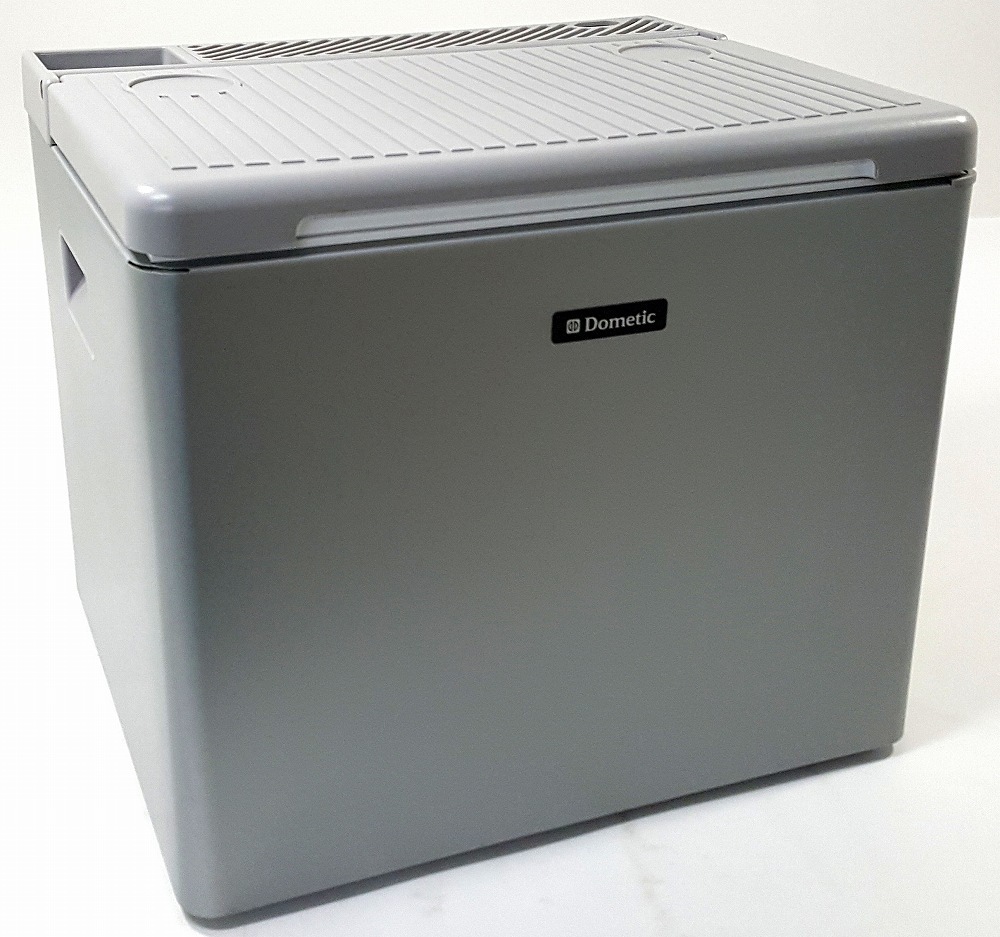 中古】Dometic ドメティック 3wayポータブル冷蔵庫 33L RC1602EGC 2016
