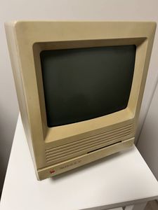 Macintosh SEのYahoo!オークション(旧ヤフオク!)の相場・価格を見る
