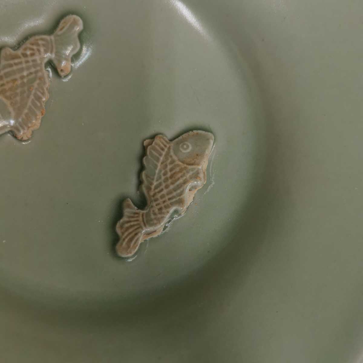 青磁 龍泉窯 皿 Yahoo!オークション 古美術 幅約 陽刻双魚紋 時代唐