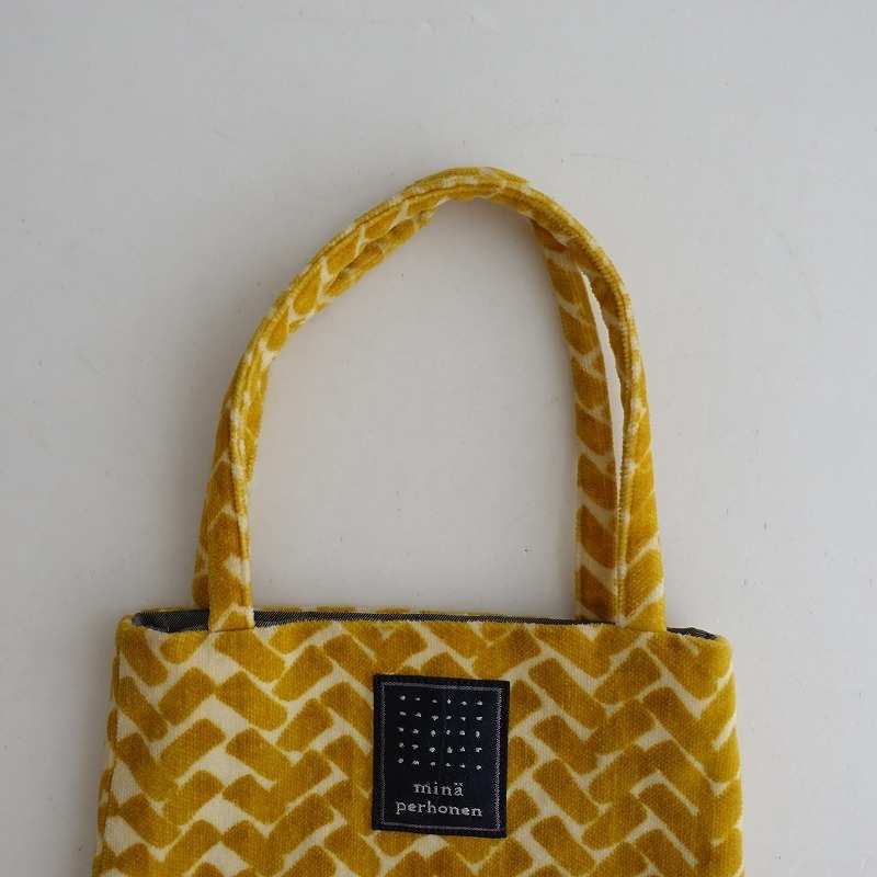 □ミナペルホネン mina perhonen *swan エッグバッグ*スワン白鳥ブルー  