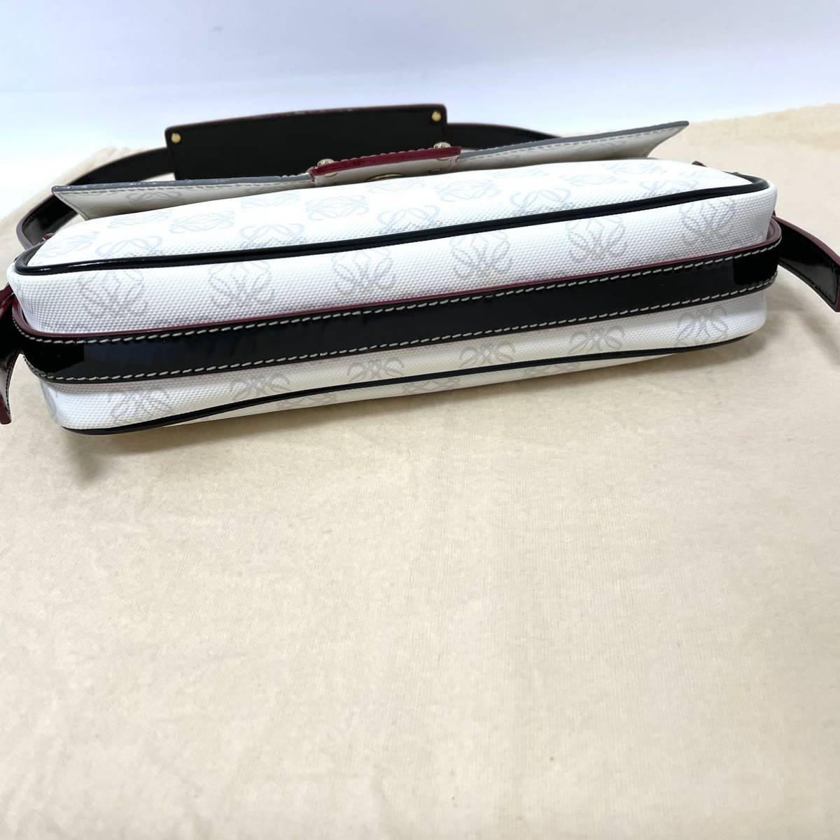 1円 LOEWE ロエベ アナグラム 総柄 PVC アクセサリーポーチ ワン 
