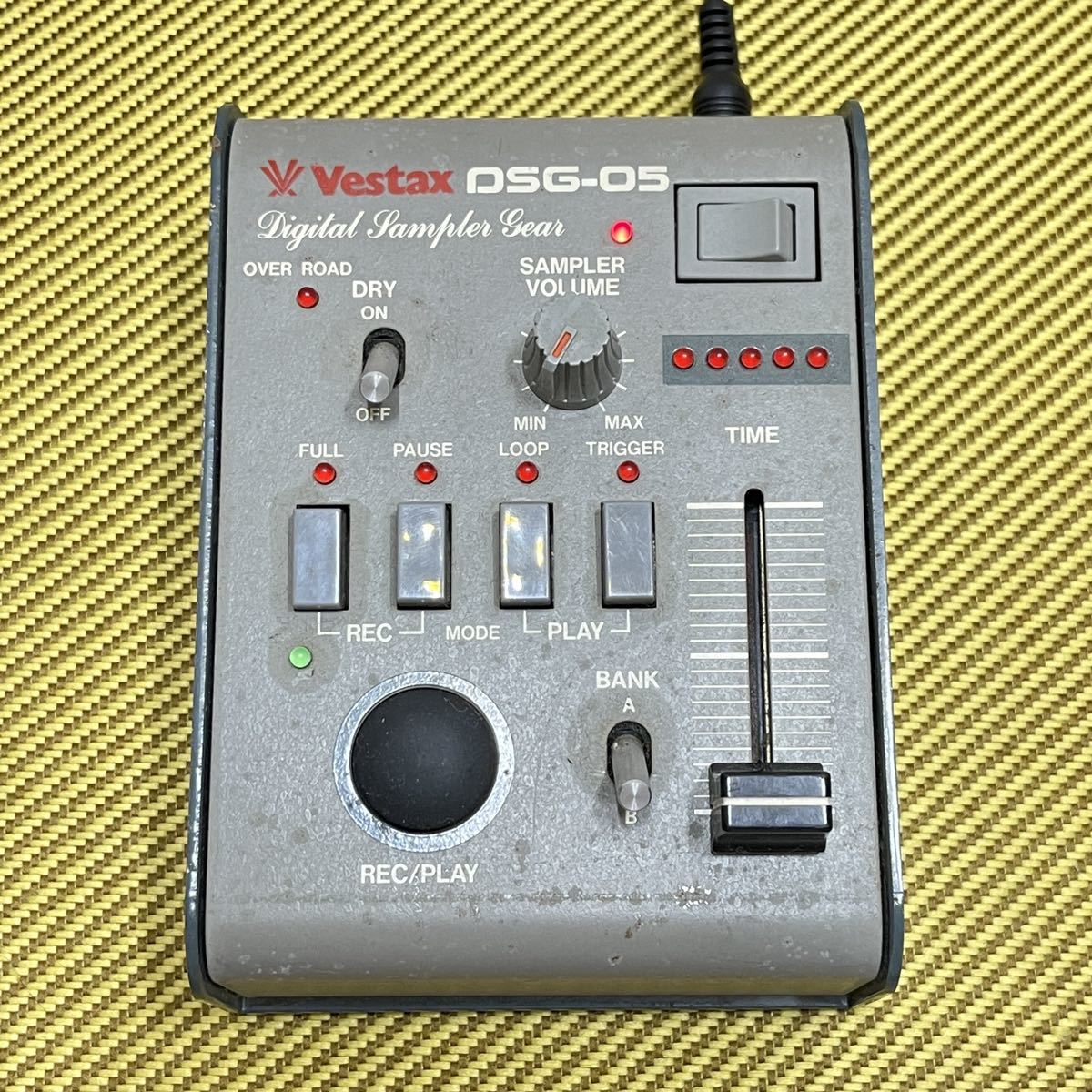 中古品(used) Vestax DSG-05 デジタルサンプラー ※ジャンク品（リズム 