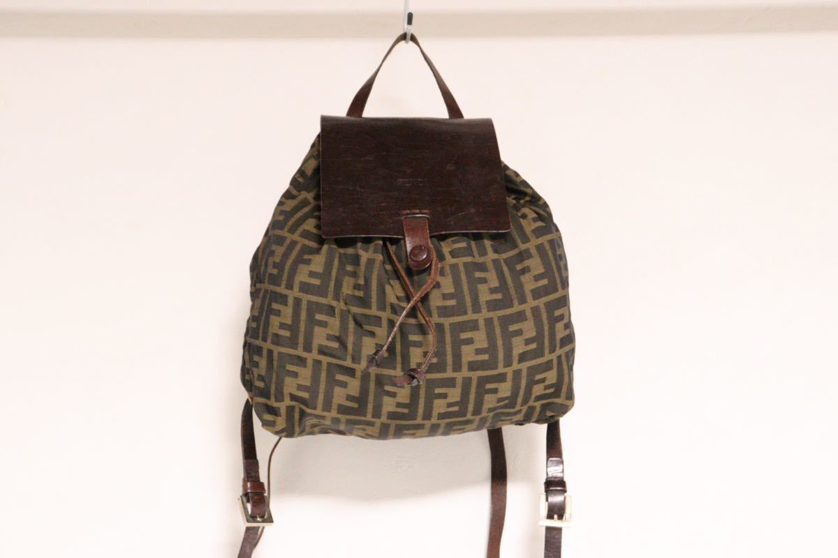 フェンディ FENDI ズッカ柄 FFロゴ リュック ストライク バック