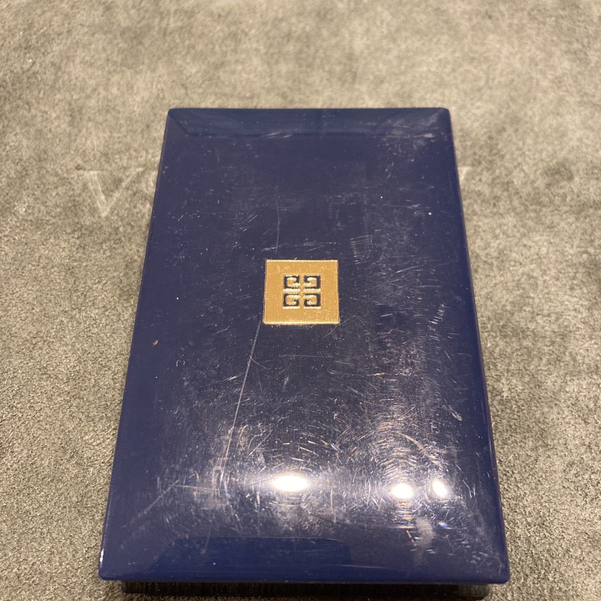 人気セール，本物保証 17 ジバンシー GIVENCHY ライター ケース付き BRIQUETS ガスライター ライター/NA(ガスライター)｜売買されたオークション情報、yahooの商品情報をアーカイブ公開 - オークファン 一般