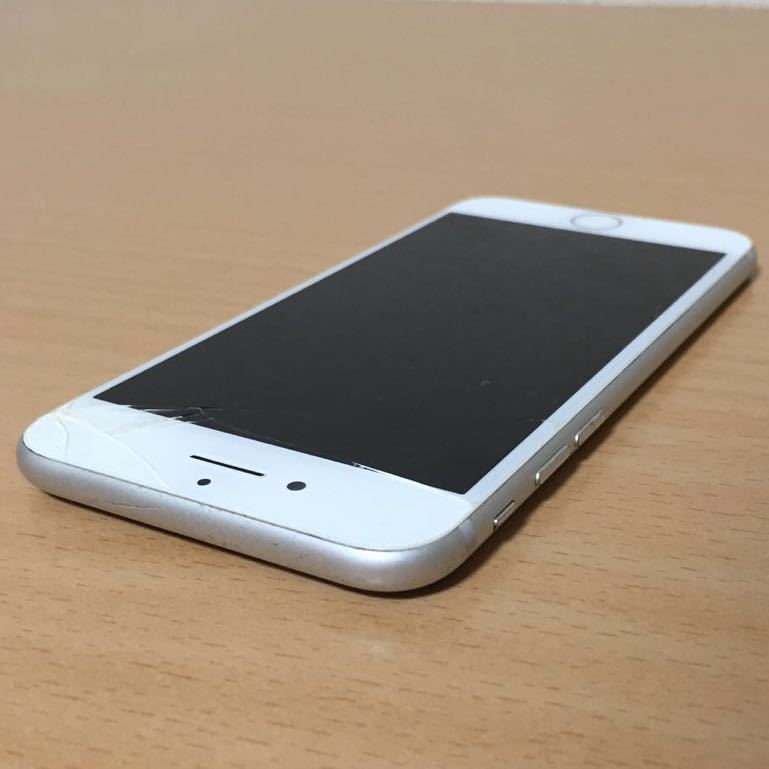 Refurbished Apple iPhone 7 Plus (Silver, 256Gb) - Unlocked