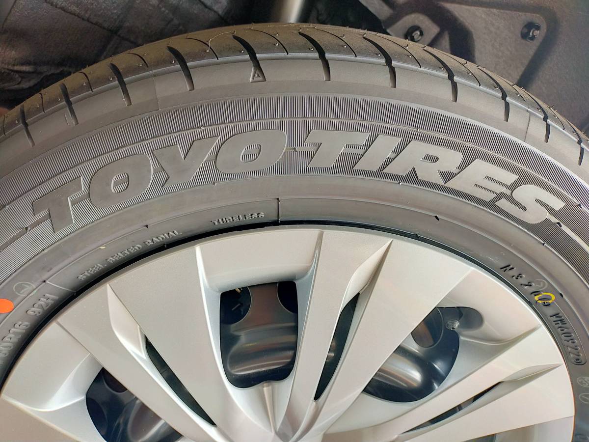 ノア 新車外し 純正 ホイール 205 60 16