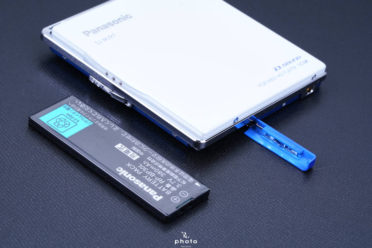 ☆極美品・動作〇☆ Panasonic パナソニック 世界最小＆頑丈