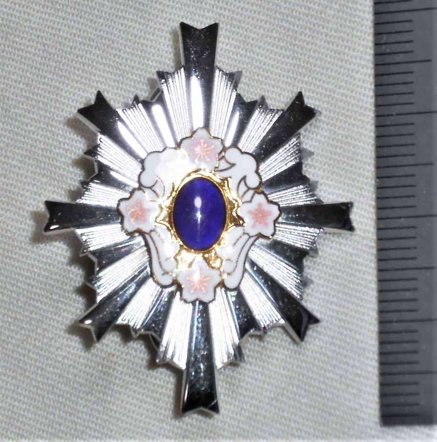 旧タイプ 極美品第三級防衛功労章 平成21〜31年 綬無 勲章 徽章 記念