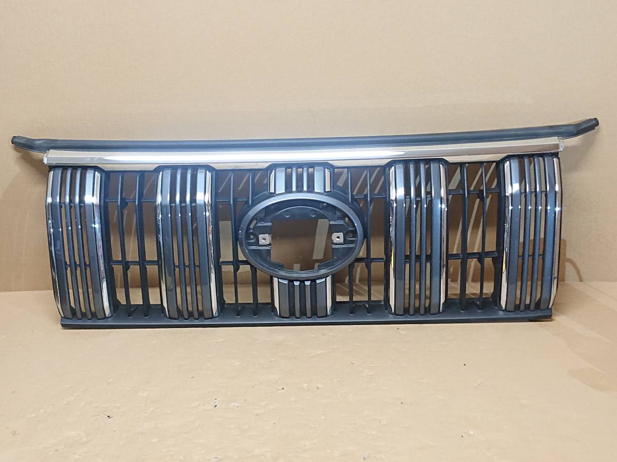 ランドクルーザープラド 純正グリル - TRJ150W GRJ150W前期