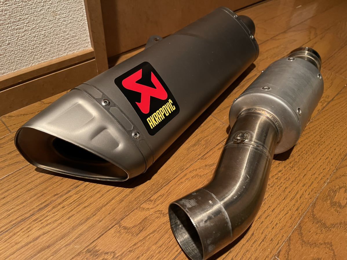 美品】CBR1000RR-R Akrapovic スリップオンマフラー TRACKDAY(マフラー 