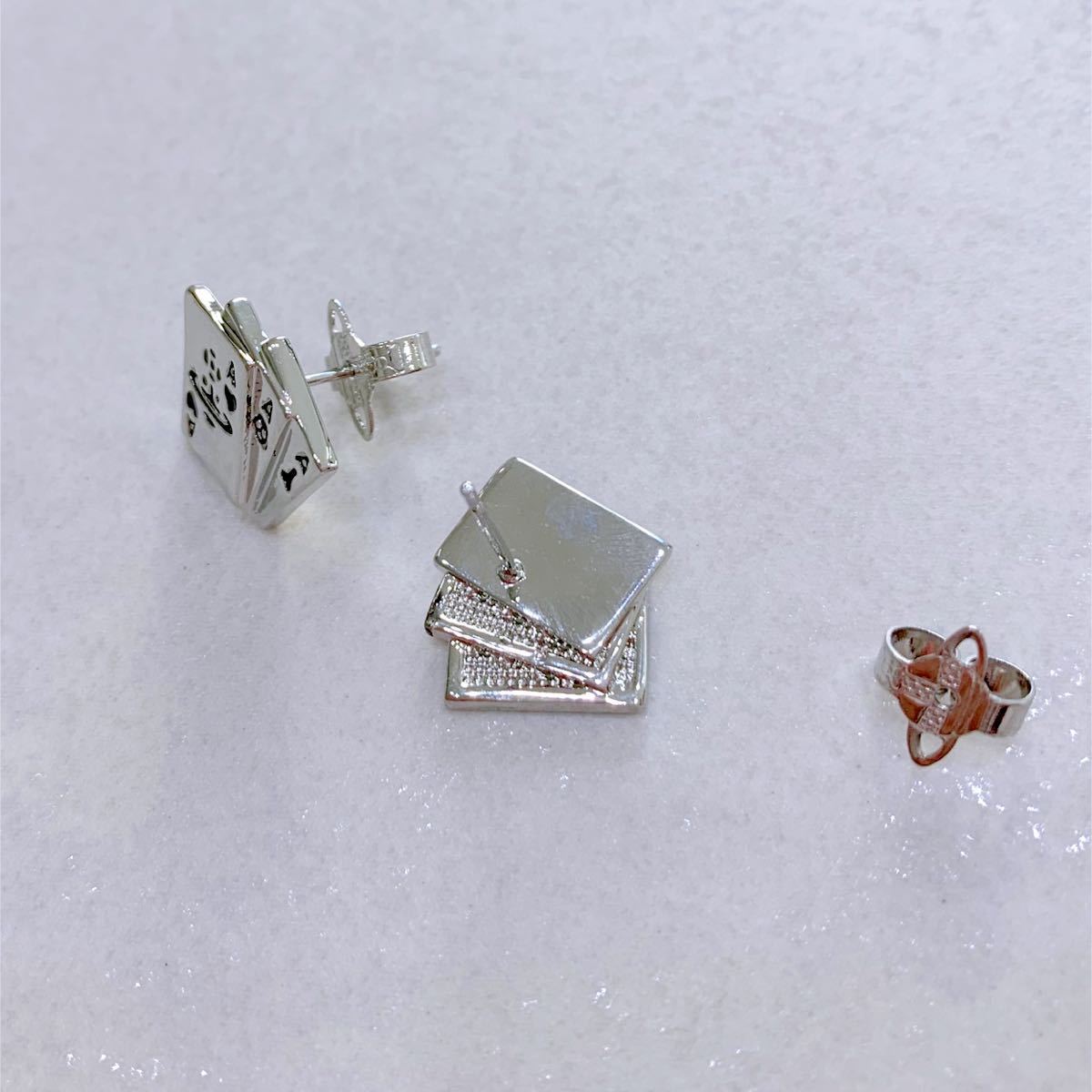 VivienneWestwood ヴィヴィアンウエストウッド トランプピアス 