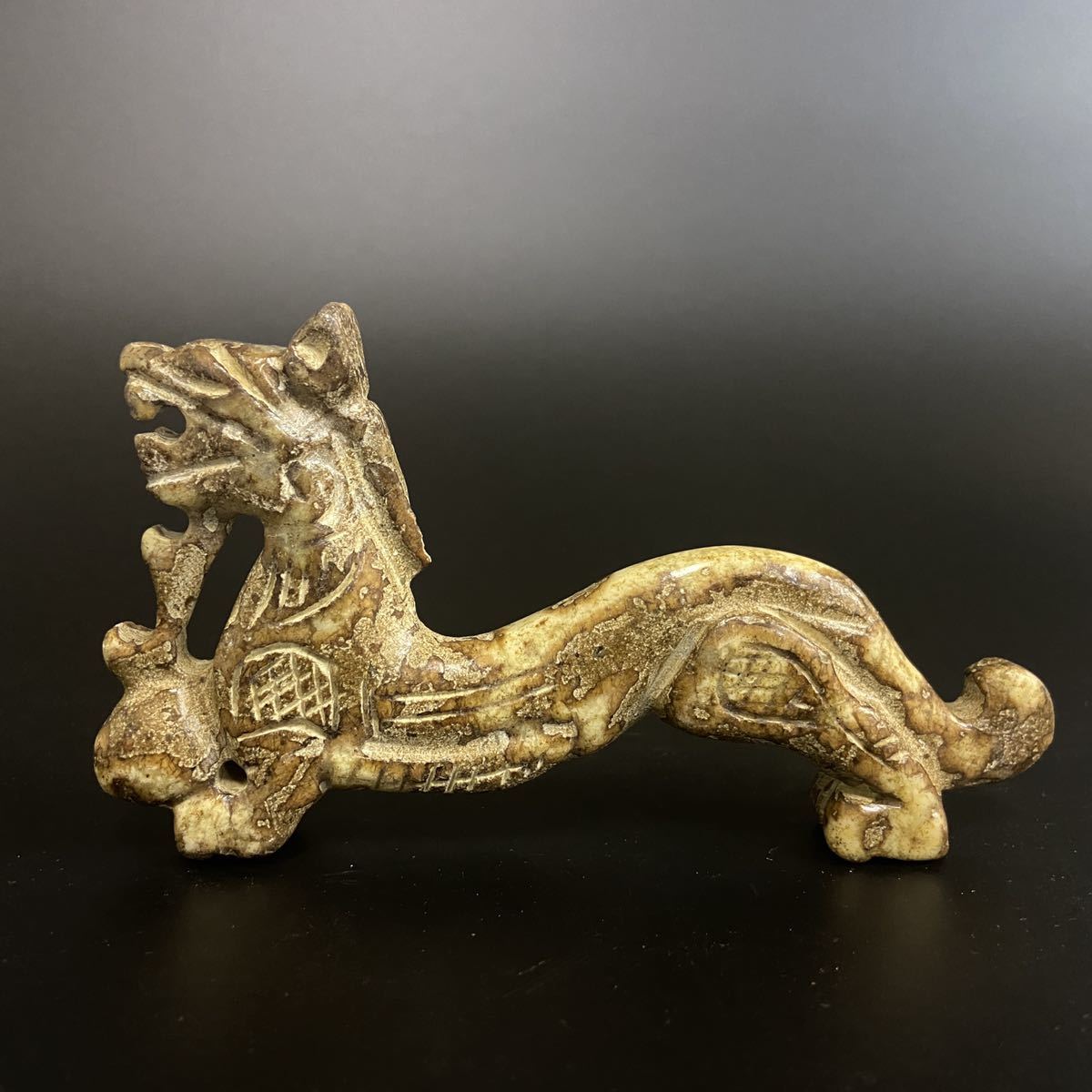 古玉 瑞獣 置物 中国古美術 和田玉 骨董品 時代物 風水 収蔵品