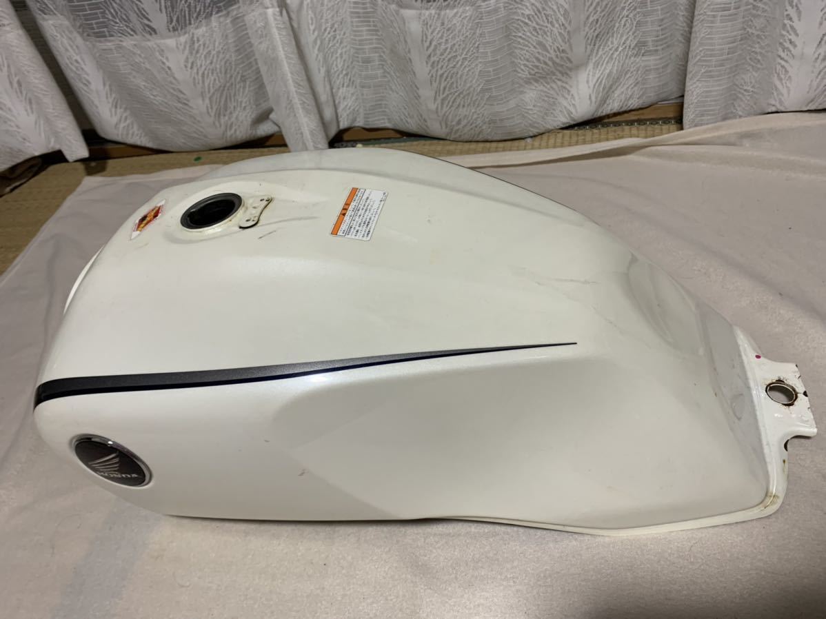新作入荷，新作登場 ホンダCB1100 SC65 純正タンク へこみ錆あります